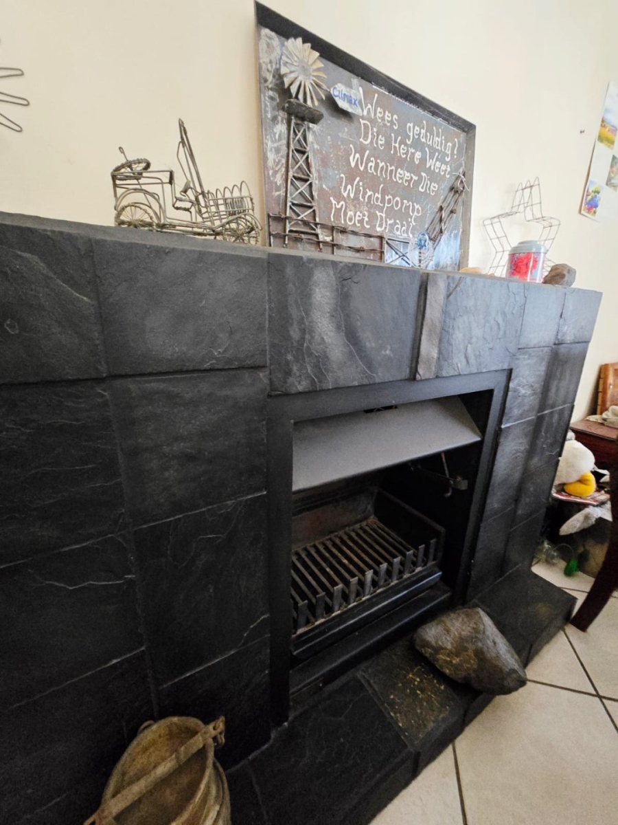 3 Bedroom Property for Sale in Flimieda North West